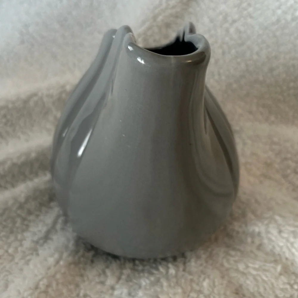 50%off w❤️ 80s Made in Taiwan  Small Art Deco Ceramic Vase Ridge Textured